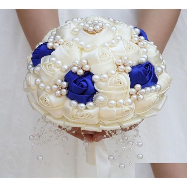 Couronnes de fleurs décoratives faites à la main ivoire Royalblue mariée perlée diamant bouquets de mariage demoiselle d'honneur artificielle tenant Accessori Dh5Hv