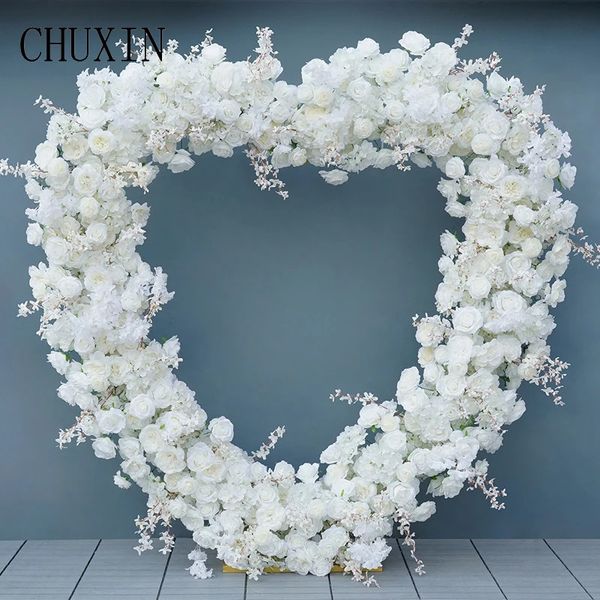 Couronnes de fleurs décoratives en forme de cœur, arc de mariage, rose blanche 3D, rangée de fleurs artificielles, faux arrangement floral, décor de fête, support en métal, 231207