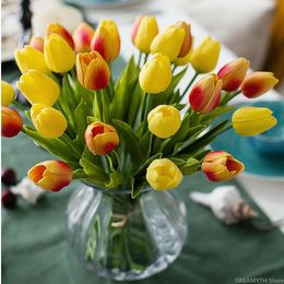 Couronnes de fleurs décoratives Haute simulation PU simulation de tulipe fleur décoration de la maison fausse fleur décoration vase arrangement de fleurs décoration de mariage 230313