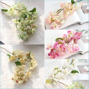 Guirnaldas de flores decorativas Flor de Sakura japonesa Flor de cerezo vívida Planta Tela falsa Fiesta de bodas Sala de estar Oficina Tienda Deco Dhhb5