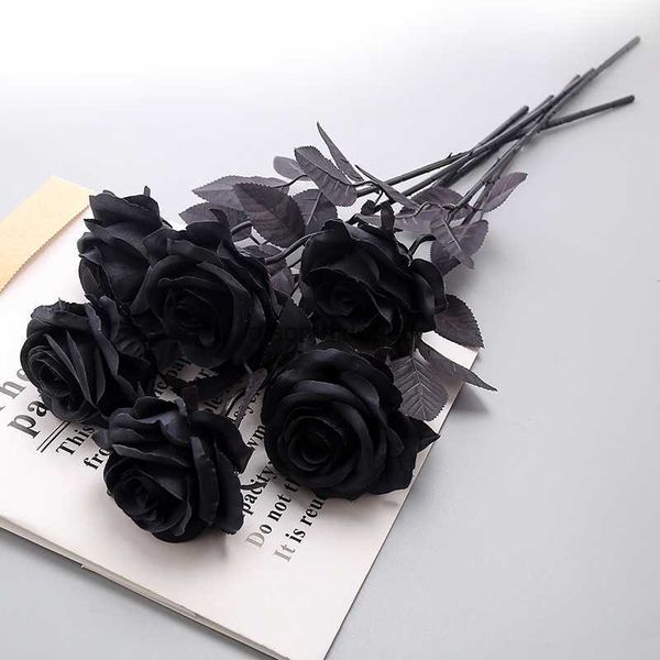 Couronnes de fleurs décoratives Nouveau bouquet de roses simples noir pur Halloween Ghost Festival horreur style gothique série sombre décoration maison jardin chambre décor HKD230818