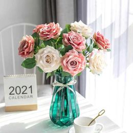 Decoratieve bloemen kransen Noordse ins Artificial Roses Single Silk Flowers Wedding Decoratie Bouquet Valentijn Geschenken Vaas Decor voor Home Cheap Fake Plants