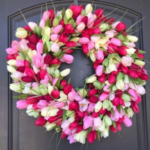 Couronnes de fleurs décoratives Simulation couronne de tulipe rose décoration de mariage tenture murale décor de printemps artificiel pour porte jardin 231205
