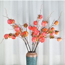 Decoratieve bloemen kransen zachte decoratie van persimmon fruit boomtakken met vorst simulatie huis woonkamer nep grondplanten