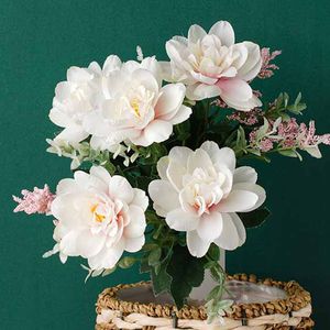 Couronnes de fleurs décoratives Orchidées artificielles en soie blanche Fleurs Lotus Tea Ros 220823