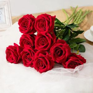 Fleurs décoratives Yan 5pcs velours rose artificielle avec longue tige vraie touche rouge blanc roses pour bouquets de mariage décor de vase de chambre à la maison