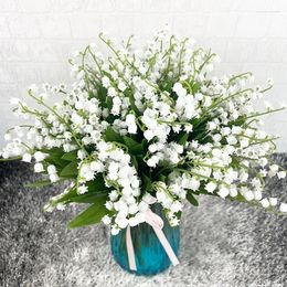 Fleurs décoratives yomdid 6pcs / ensemble Artificial Flower Bellflower Lily Valley Plastique Decoration Home Decoration Plant Wall Wedding Green