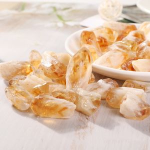 Objetos decorativos 100 g Punto de citrino natural Piedra áspera Cristal de cuarzo amarillo Piedra preciosa Mineral curativo Espécimen para decoraciones de acuarios de peces 230516