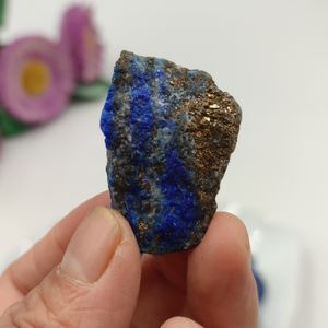 Decoratieve objecten 1 pc natuurlijke lapis lazuli rauwe ruw steen kwarts kristal rots genezing reiki chakra mineraal specimen aquarium aquarium thuiskamer decoratie 230418