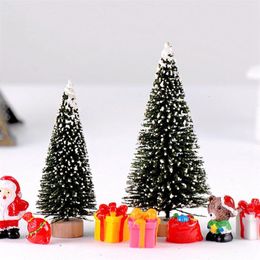 Objets décoratifs Figurines 1 PC Artificielle Sapin De Noël Figurine Sisal Soie Cèdre Pin Mini Miniature Micro Paysage Année Fée Jardin Décor 230818