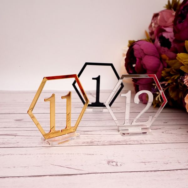 Objets décoratifs Figurines 10cm Acrylique Forme Hexagone Numéros de Table avec Base Rectangulaire Transparente Fête de Mariage Chiffres Romains Carte de Siège 221129