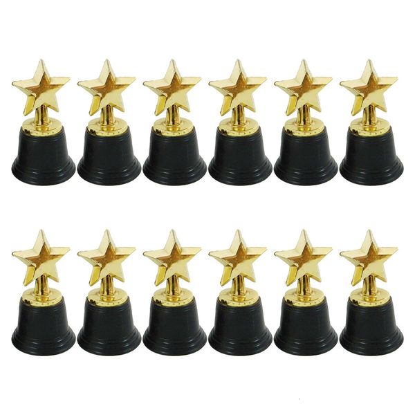 Decoratieve objecten beeldjes 12 stuks Award Golden Mini Award Trophy Prijzen Decor Plastic Beloningsprijzen Kleuterschool Kinderen Cadeau Awards Trofee met zwarte basis 231206