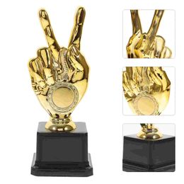 Objets décoratifs Figurines 18 5cm Enfants Trophée Trophée Creative Basketball Cup Trophées Golden Office Reward 230818
