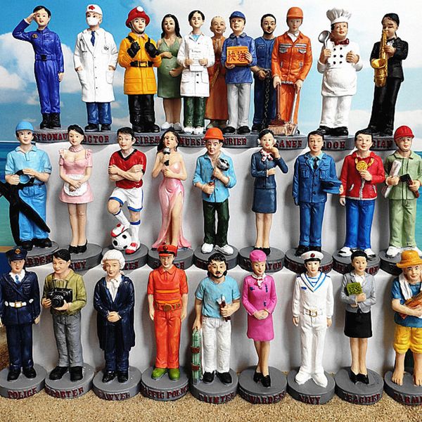 Objetos decorativos Figuras 28 estilos 9 cm juegos de personajes profesionales Doctor enfermera astronautas Decoración de pasteles en miniatura decoración de mesa escultura 230704
