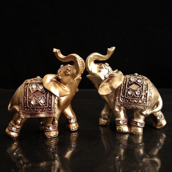 Objets décoratifs Figurines 2pcs Figurines d'éléphant en résine Feng Shui Statues d'éléphant doré porte-bonheur Figurine de richesse Artisanat Ornements de salon 230621