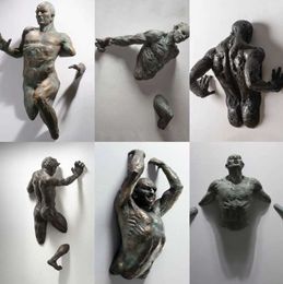 Decoratieve objecten Figurines 3D door muurfiguur Sculptuur Imitatie Koper Decor Abstract Karakter Klimmen Klimmen Man Stand Binnen Wall Home Decoratie T24