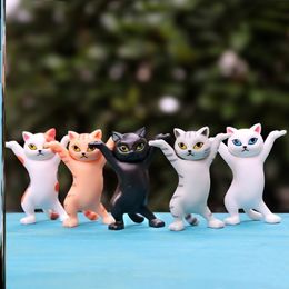 Decoratieve objecten Figurines 5 Modellen Dancing Cat Figuur Decoratie Animatiemodel Fashion speelgoed Enchanting Capsule Doll Cake Decoration 230111