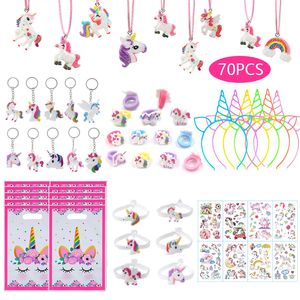 Objets décoratifs Figurines 70pcs Unicorn Party Favors Kids Birthday Decor Pinata remplissage Bracelets Autocollants Sacs Girls Mariage Cadeaux de Noël 230110