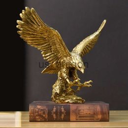 Objets décoratifs Figurines Figurines d'aigle en résine américaine pour intérieur Golden Art Hawk Model Collection Craft Home Room Office Desktop Feng Shui Décoration