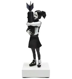 Objets décoratifs Figurines Banksy Bomb Hugger Sculpture moderne Bomb Girl Statue Résine Pièce de table Love Angleterre Art House de3788594