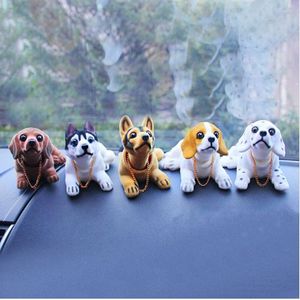 Decoratieve objecten Figurines Bobble Head Dog Car Dashboard Dashboard Pop Automatic Shake Head Toy Decoration cadeau 230407