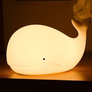 Decoratieve objecten Beeldjes Schattig Walvis Nachtlampje 7 kleuren Siliconen USB Oplaadbaar Nachtlampjes Kamerdecoratie Tafellamp Speelgoed voor kinderen Baby Kinderen 231207