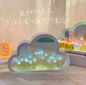 Objets décoratifs Figurines DIY Cloud Tulip LED Night Light Girl Girl Bedroom Ornements Creative P Mirror Table Lampes Bedside Mandmade Birthday Gifts 230810