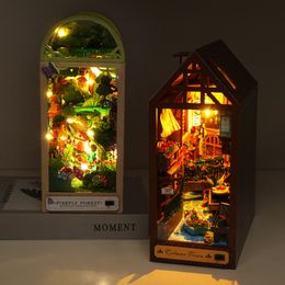 Decoratieve objecten Figurines DIY houten boekenkast Nook COSTE CASTEN Invoeging Kit Mini Fairy Town BOOKKAST BOORT HOUSE DOP HOUSE BOEKKAST Toy Girl 230406