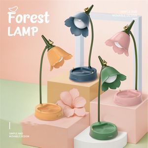 Decoratieve objecten Figurines Bloem LED LED Desk Lamp Student Slaapkamer Room Verlichting Touch Lezen Oogbescherming Multi -functietafel Licht