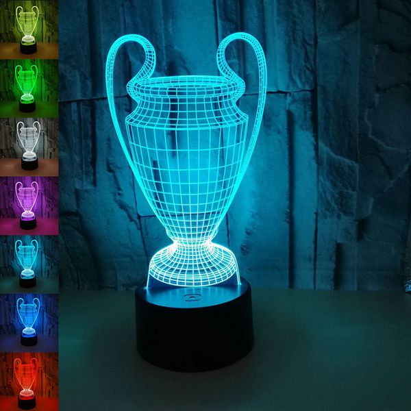 Objets décoratifs Figurines Football Coupe Lampe Trophée En Forme 3D Veilleuses Décoration Filles 7 Couleurs Changeantes USB LED Lampe De Table Football Sport Fans 230714