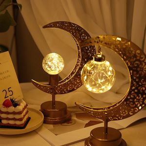 Objets décoratifs Figurines Gold Ramadan Moon LED Lampe décoration de lampe pour la maison Metal Kareem Light Eid Mubarak Muslim Al Adha Gift 230217