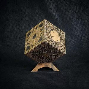 Objets décoratifs Figurines Hellraiser Cube Puzzle Box Mobile Terror Film Cube Entièrement Fonctionnel Prop Modèle Jouet Dispositif Mécanique Table Décoration 230625