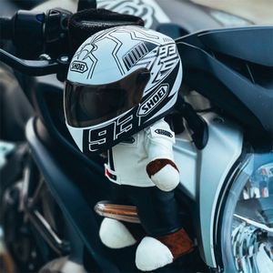 Objets décoratifs Figurines HEURS OURS Doll Motorcycle en peluche en peluche avec des cadeaux pour amis pour amis Boyfriend Office Decor 220928
