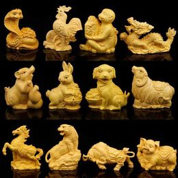 Objets décoratifs Figurines Ornements du zodiaque en bois Huangyang Artisanat de sculpture sur bois Décorations de table de salon Décor Feng Shui Ornements montés sur voiture