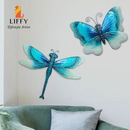 Decoratieve objecten Beeldjes Metaal Vlinder Dragonfly Set Muurkunst voor Huisdecoratie Sculptuur Standbeeld van Woonkamer Slaapkamer Studie Hal Tuin Patio 230804