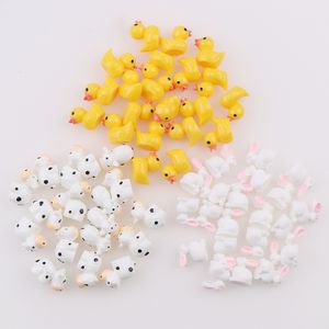 Objetos decorativos Figuras Mini 50pc AnimalResin Pato Conejo Vacas Parte posterior plana DIY Miniatura Artificial Pintado a mano Resina Cabochon Craft Play Doll House Toy 230314