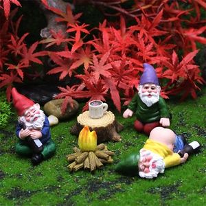 Decoratieve objecten Figurines Mini Fairy Dwarf Ornamenten Set Garden Dronken Gnomes Miniatuur Bonfire beelden voor Flowerpot Decor Accessories One 220928