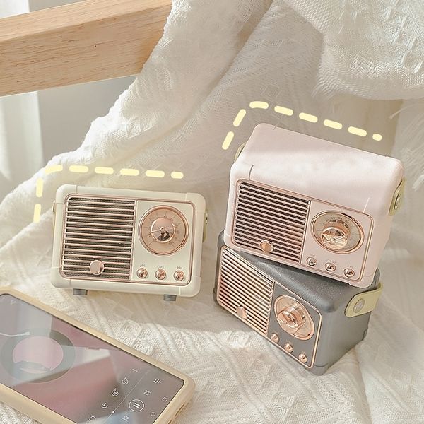 Objets décoratifs Figurines Mini décor de bureau rétro Bluetooth haut-parleur sans fil USB charge Subwoofer Bluetooth bureau Kawaii décoration mignon décor 230422