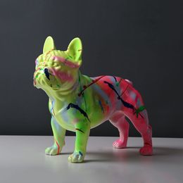 Decoratieve objecten Figurines Moderne Creative Escence Spray Color Bulldog Statue Home Decoratie Wijnkast Wijn Kast Dog Desktop Furnoot Decor 230209