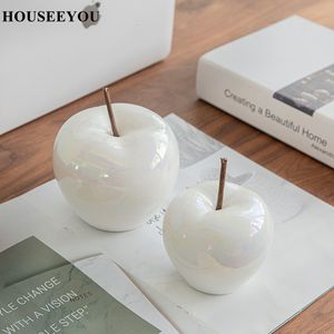 Decoratieve objecten Figurines Moderne Minimalistische LED Doorschijnen van Apple Decoration Crafts Living Room Wine Cabinet Home Keramische fruit Desktop ornamenten 230307