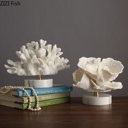 Decoratieve objecten Figurines Moderne Witte Simulatie Koraal Keuken Marmeren basis Woonkamer Achterbladen Exquise Resin Crafts Wedding Gift 230104