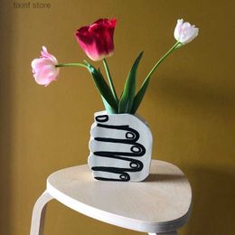 Objetos decorativos Figuras Nuevo florero en forma de mano hermosa y única decoración moderna hogar mesa resina ornamento arreglo floral regalo T240306
