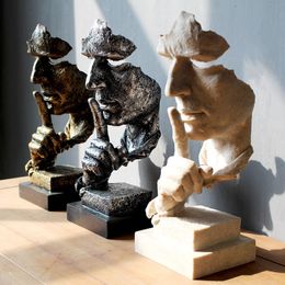 Decoratieve objecten Figurines Noordse creatieve stilte is gouden standbeeld hars denker beeldhouwkunst beeldje vintage thuiskantoor decoratie moderne kunsthars decor 230508