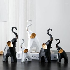 Decoratieve objecten beeldjes Nordic Modern Animal Sculpture Creatieve Hars Miniatuur Model Desktop Decoratie Artware Huishoudelijke inrichting
