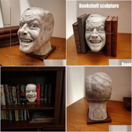 Decoratieve objecten beeldjes van de Shining Bookend Library Heres Johnny Scpture hars desktop ornament boekenplank 220810 Drop Del Dhnsv
