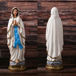Decoratieve objecten Beeldjes Onze-Lieve-Vrouw van Lourdes Heilige Maagd Moeder Maria Katholieke Religieuze Gift Gekleurde Hars Beeldje Standbeeld 230210