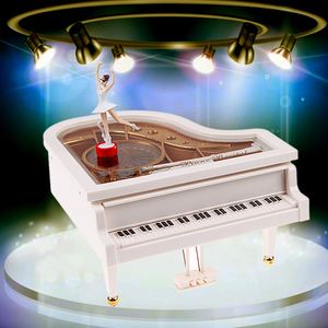 Decoratieve objecten Figurines Romantische klassieke piano Model Music Box Dancing Ballerina Hand Crank Musical Boxes Birthday Wedding Love Gift Home Decoratie 221206