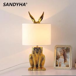 Objets décoratifs Figurines SANDYHA LED Lampes de table en résine de lapin masqué Support rétro Veilleuses de bureau pour chambre à coucher Décor à la maison Lampe de chevet Lapin Poldina E27 231017