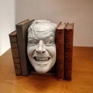 Decoratieve objecten Beeldjes Sculptuur van de Shining Boekensteun Bibliotheek Here'S Johnny Hars Desktop Ornament Boekenplank Decoratie 230705