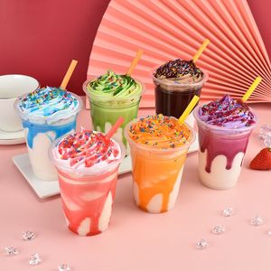 Objets décoratifs Figurines Simulation Fake Ice Cream Dessert Props el Cafe Bar Bakery Dessert House Store Decor Sundae Ice Cream Model Jouets pour enfants 220906